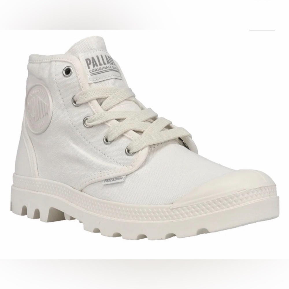 Pampa Hi Round Toe Lace Up Boots
